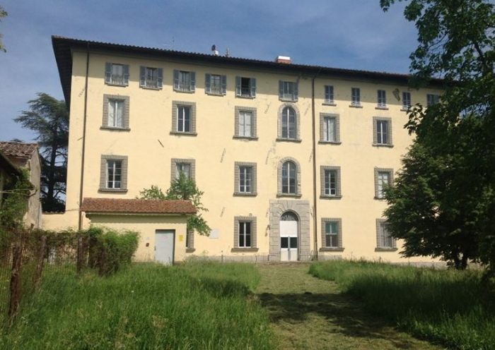 Poppi (AR) – Complesso edilizio ex RSA