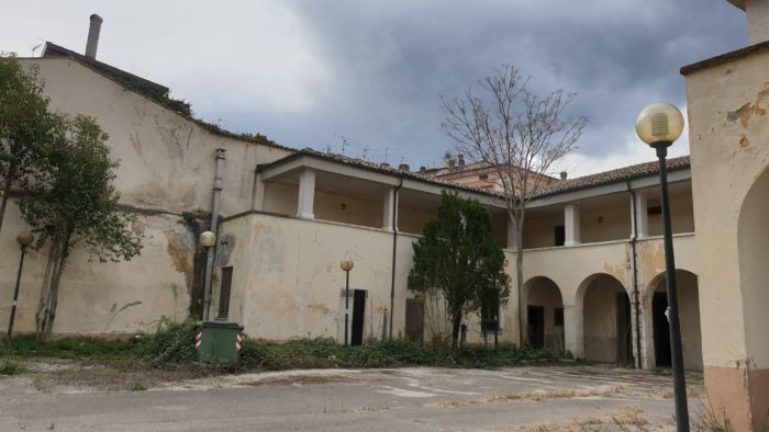 Sulmona (AQ) – Caserma De Amicis