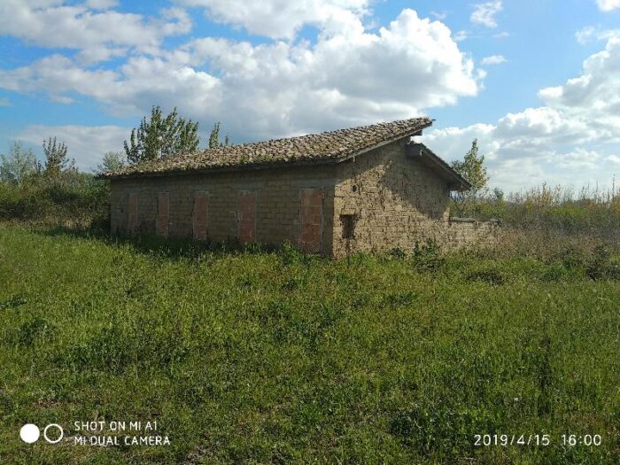 Tivoli (RM) – Ex Azienda Agricola Cesurni