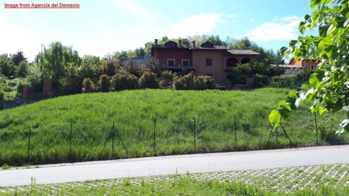 Mongardino (AT) – Fabbricato e terreno