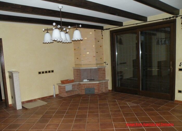 Mongardino (AT) – Fabbricato e terreno