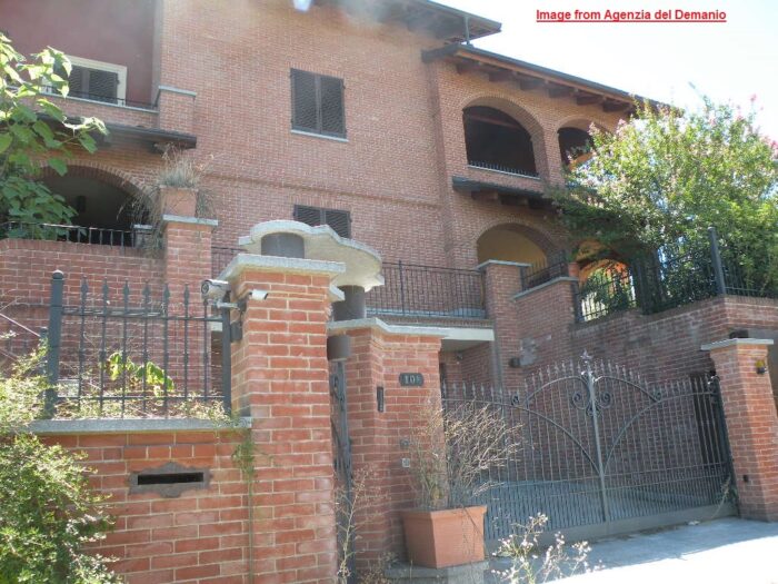 Mongardino (AT) – Fabbricato e terreno