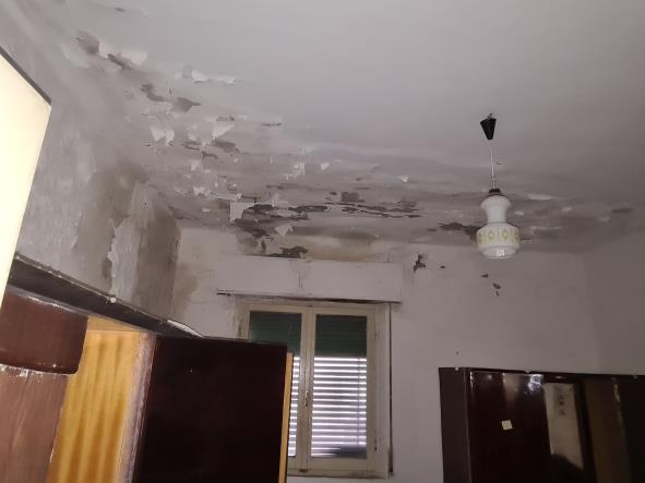 Grottammare (AP) – Casa con giardino adibita a Dogana