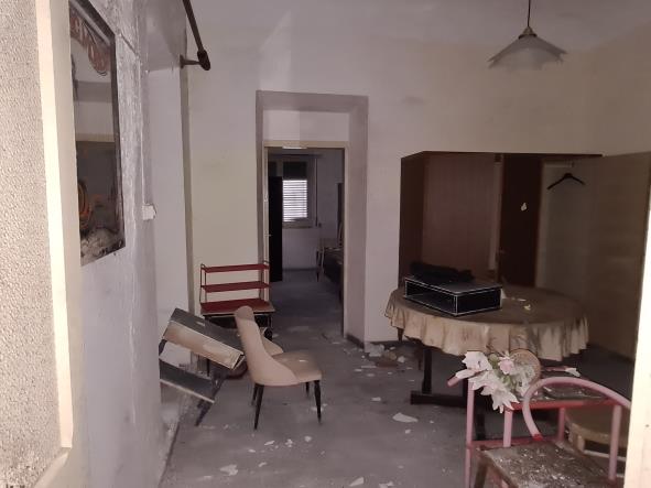 Grottammare (AP) – Casa con giardino adibita a Dogana