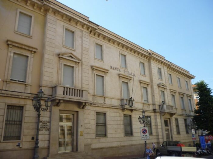 IMPERIA – Edificio cielo/terra sito in Via felice Cascione, 39