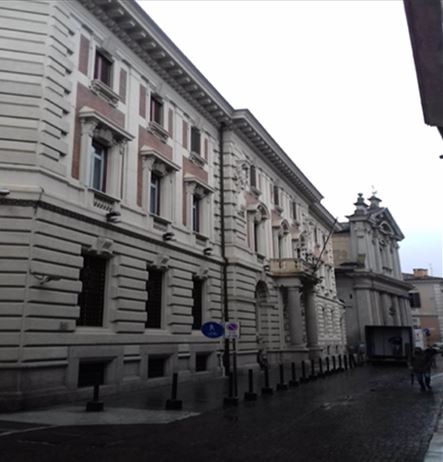 NOVARA – Edificio cielo/terra sito in Via Negroni, 6-8