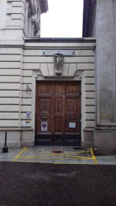 NOVARA – Edificio cielo/terra sito in Via Negroni, 6-8