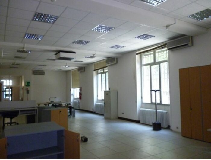 NOVARA – Edificio cielo/terra sito in Via Negroni, 6-8