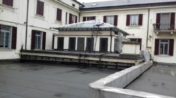 NOVARA – Edificio cielo/terra sito in Via Negroni, 6-8