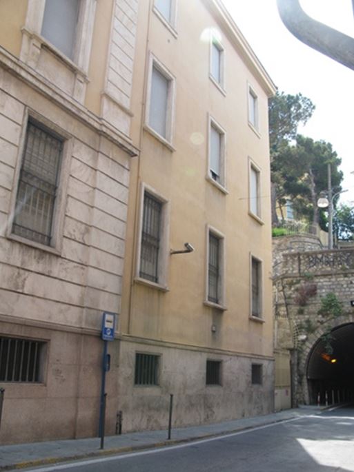IMPERIA – Edificio cielo/terra sito in Via felice Cascione, 39