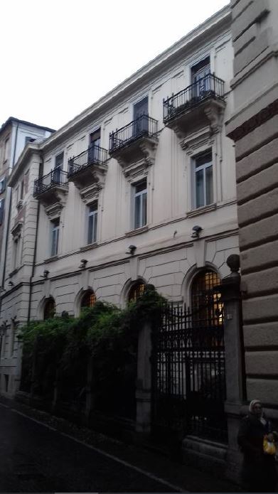 NOVARA – Edificio cielo/terra sito in Via Negroni, 6-8