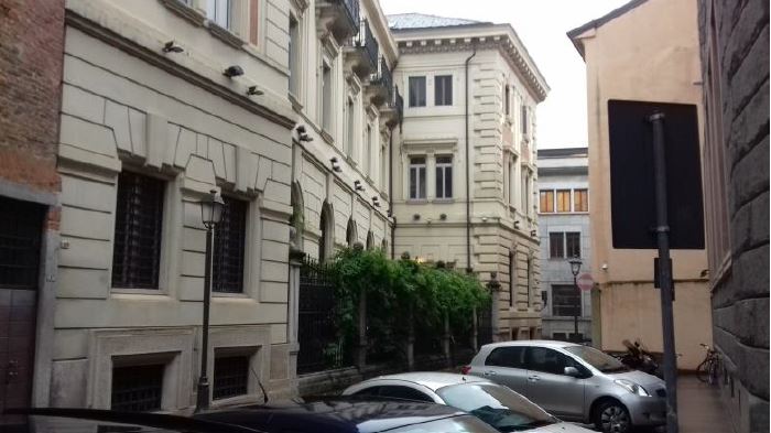 NOVARA – Edificio cielo/terra sito in Via Negroni, 6-8