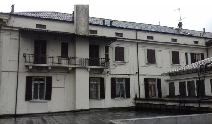 NOVARA – Edificio cielo/terra sito in Via Negroni, 6-8