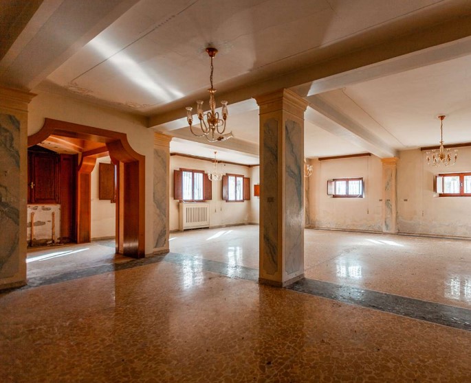 VITTORIO VENETO (TV) – PALAZZO MARINOTTI