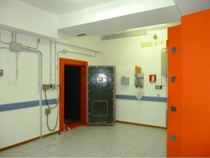 SAVONA (SV)- PALAZZO EX BANCA NAZIONALE PIAZZA MAMELI N.1