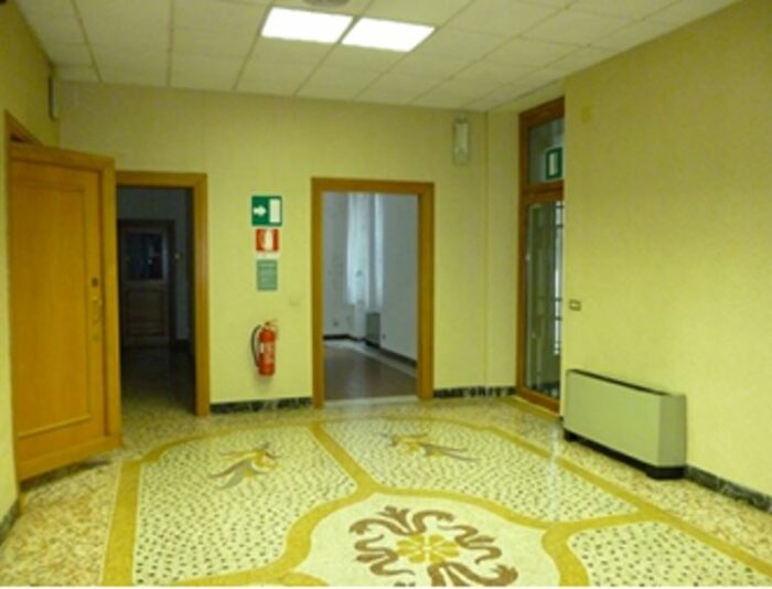 SAVONA (SV)- PALAZZO EX BANCA NAZIONALE PIAZZA MAMELI N.1