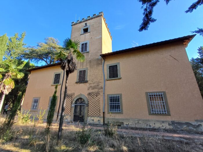 AREZZO (AR) – VILLA CHIANINI