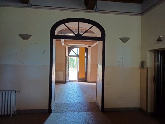 AREZZO (AR) – VILLA CHIANINI