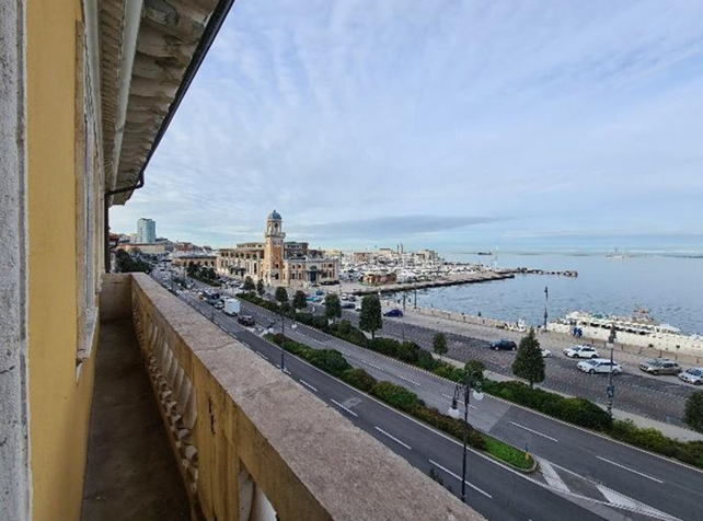 Trieste (TS) – Palazzo Vucetich