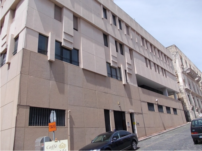 CALTANISSETTA (CL)- Corso Umberto I n. 126 (Ex filiale della Banca D’Italia)