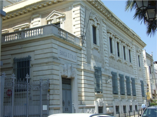 BRINDISI (BR) – Edificio cielo-terra in Piazza Vittorio Emanuele II n. 4
