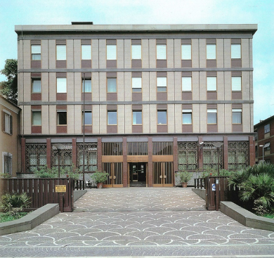 PESARO (PU) – Edificio cielo-terra in Via G. Rossini n. 79
