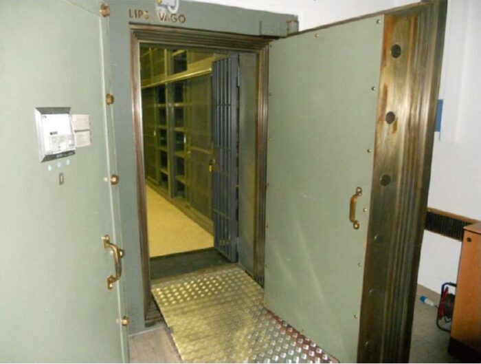 RAVENNA (RA) – Edificio cielo-terra in Via Raul Gardini, 13 – Via Arnaldo Guerrini, 11