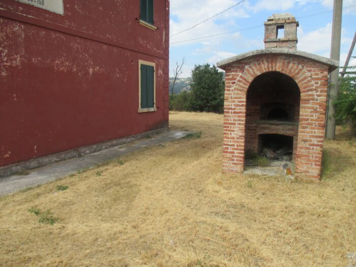 Gualdo Tadino (PG) – Ex casa cantoniera di Rigali