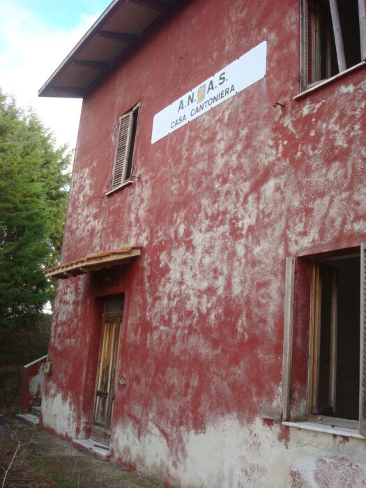 Gubbio (PG) – Ex Casa Cantoniera di Mengara