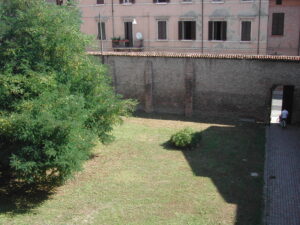 Ferrara (FE) – Complesso in Via Mayr Pianta principale