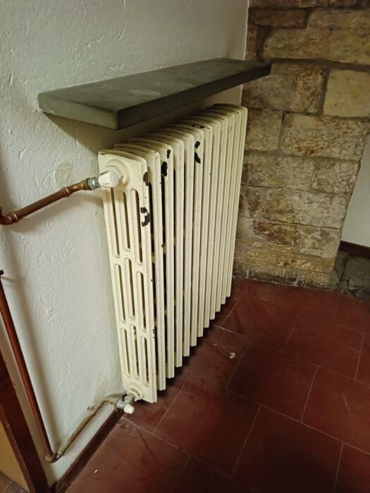 Todi (Pg) – Locali in Palazzo dei Priori (ex sede Banca Mps Spa)