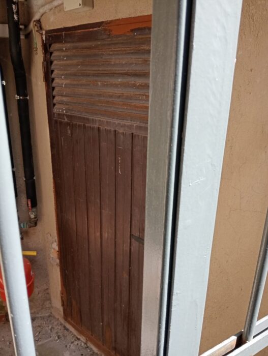 Todi (Pg) – Locali in Palazzo dei Priori (ex sede Banca Mps Spa)