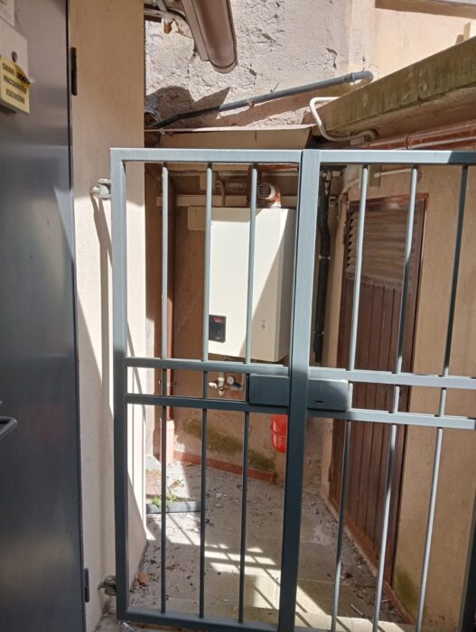 Todi (Pg) – Locali in Palazzo dei Priori (ex sede Banca Mps Spa)