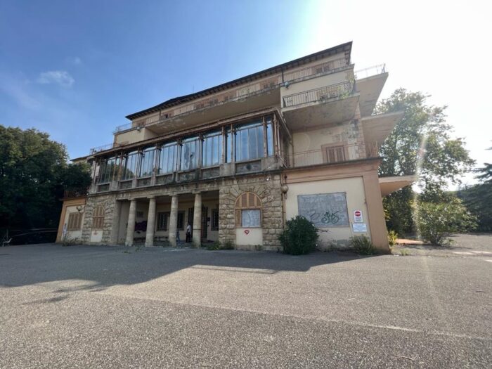 Livorno (LI)- Villa Rodocanacchi e Foresteria via Monterotondo
