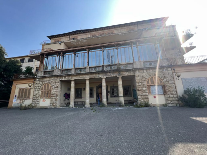 Livorno (LI)- Villa Rodocanacchi e Foresteria via Monterotondo